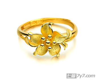 情比金坚，囍爱绵长 香港六福珠宝全新结婚黄金首饰系列闪耀上市